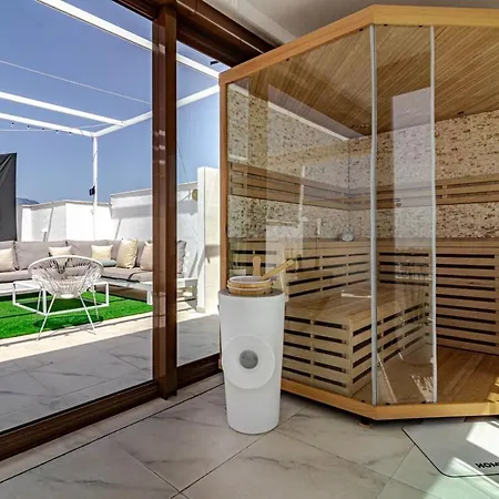 Lms48- Roof Terrace Jacuzzi Sauna 아파트 에스테포나